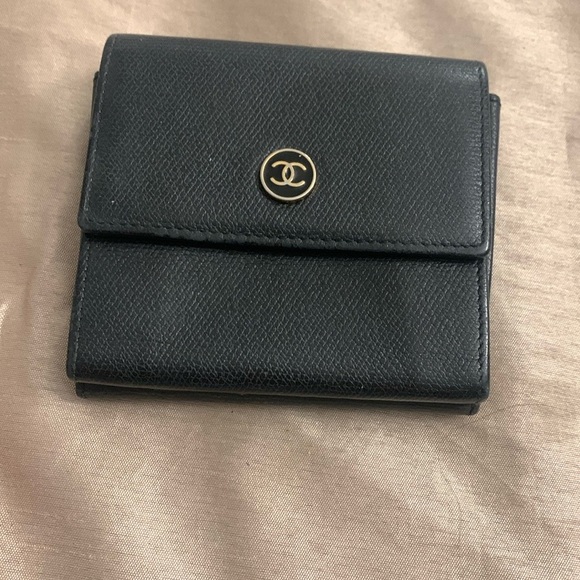 Black Textured Wallet - Picture 1 of 8